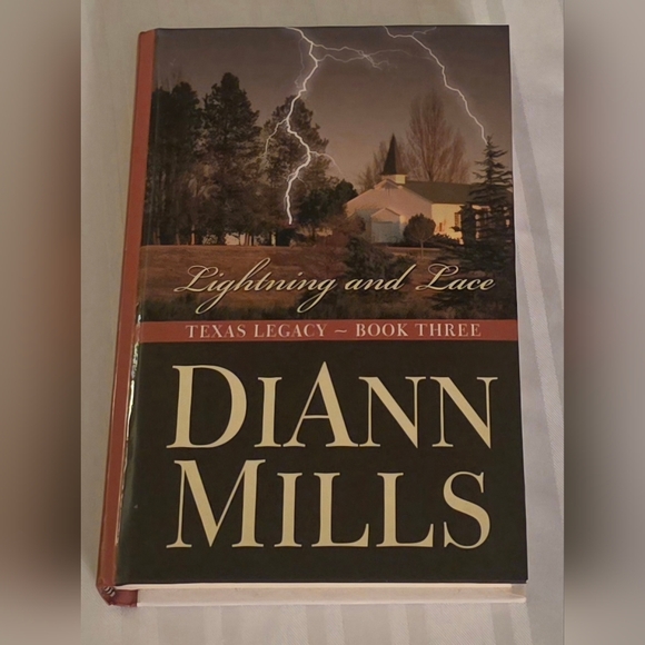 Lightning and Lace (Texas Legacy Series #3) by DiAnn Mills Large Print HC Book - Picture 1 of 5